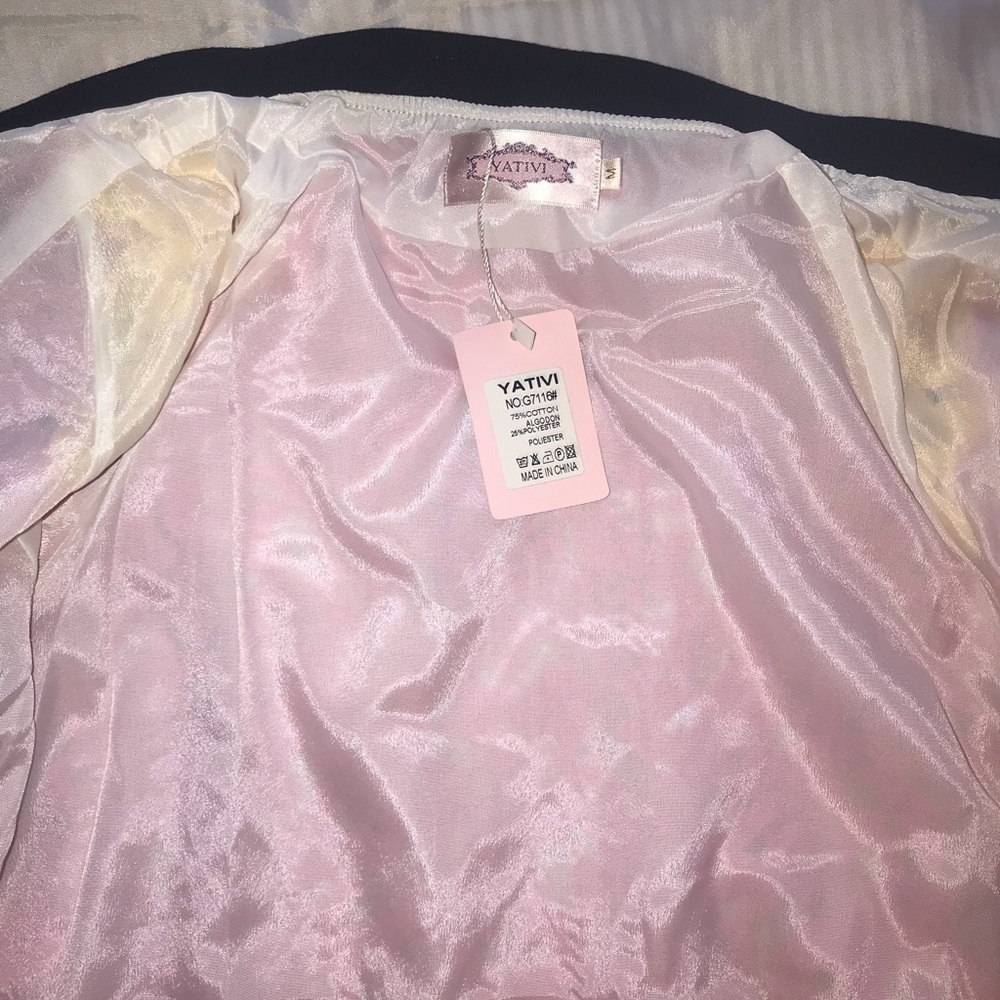 *NWT- Chinese Souvenir Bomber Jacket by Yativi. Size medium - Picture 8 of 8